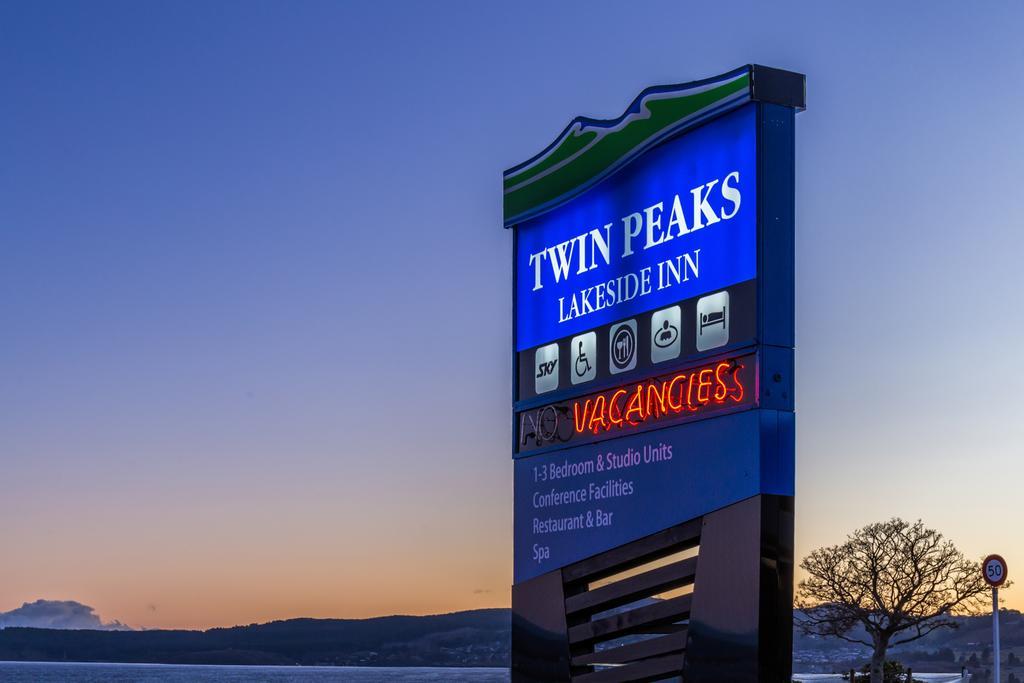 Twin Peaks Lakeside Inn Таупо Екстер'єр фото