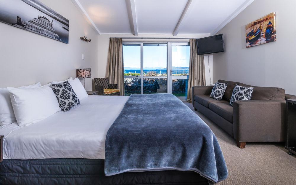 Twin Peaks Lakeside Inn Таупо Екстер'єр фото