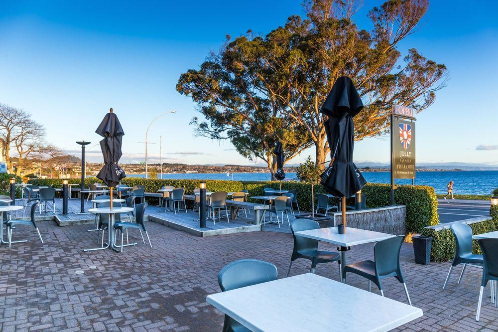 Twin Peaks Lakeside Inn Таупо Екстер'єр фото