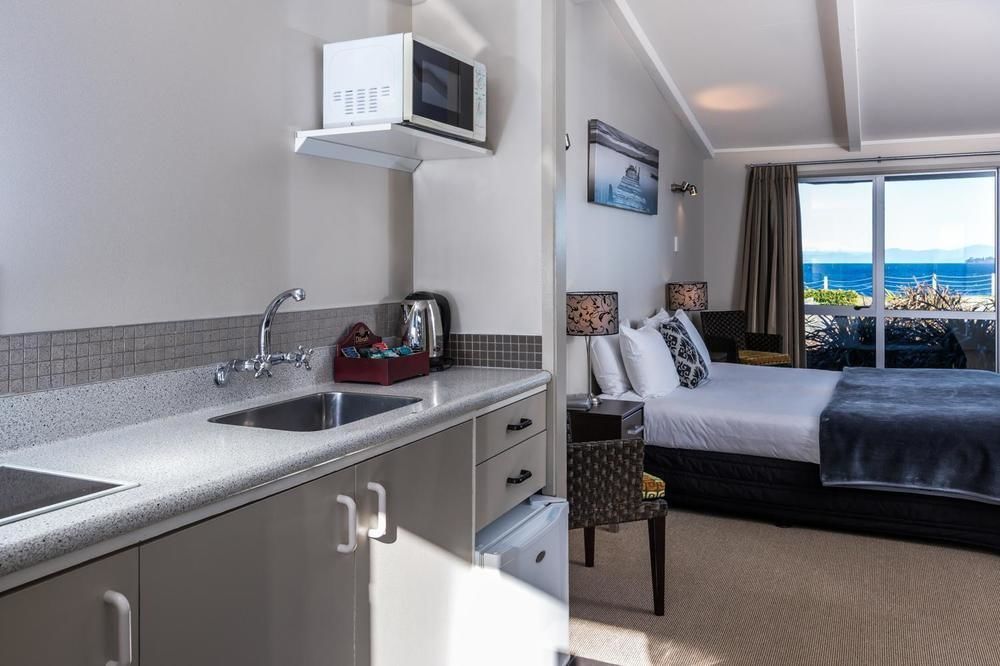 Twin Peaks Lakeside Inn Таупо Екстер'єр фото